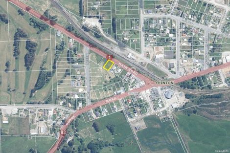 Photo of property in 17 Main Road, Clinton, 9534