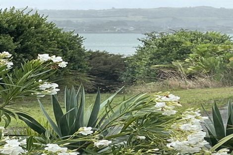Photo of property in 2 Taimoana Close, Mangawhai Heads, Mangawhai, 0505