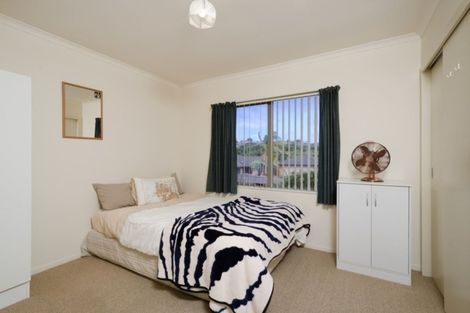 Photo of property in 22 Carnelian Court, Westgate, Auckland, 0614