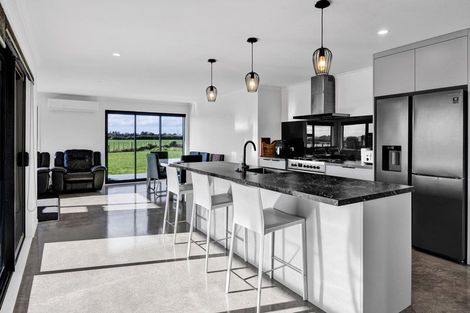 Photo of property in 261 Ohangai Road, Hawera, 4673