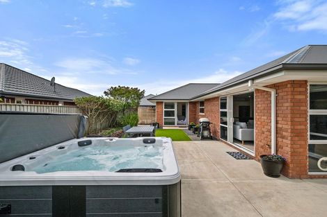 Photo of property in 2 Ambrosia Lane, Aidanfield, Christchurch, 8025