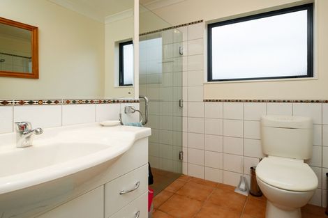 Photo of property in 5 Virginia Grove, Milson, Palmerston North, 4414