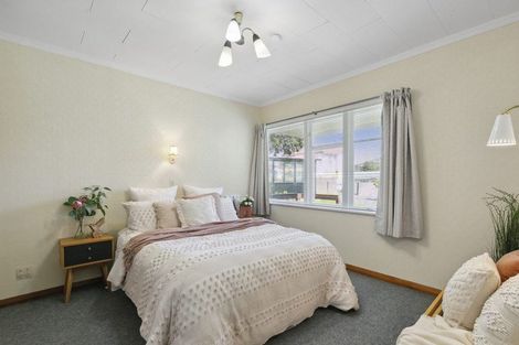 Photo of property in 1 Melrose Road, Island Bay, Wellington, 6023