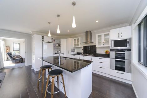 Photo of property in 25 Trump Place, Kelvin Grove, Palmerston North, 4414