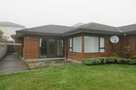 Photo of property in 6/15 Glanmire Road, Newlands, Wellington, 6037