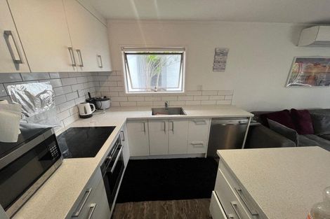 Photo of property in 2/56 Te Atatu Road, Te Atatu South, Auckland, 0610