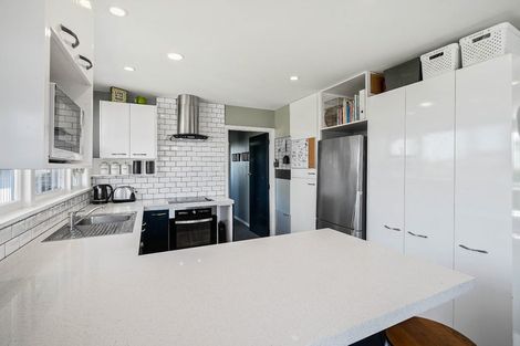 Photo of property in 8 Whelan Place, Hei Hei, Christchurch, 8042