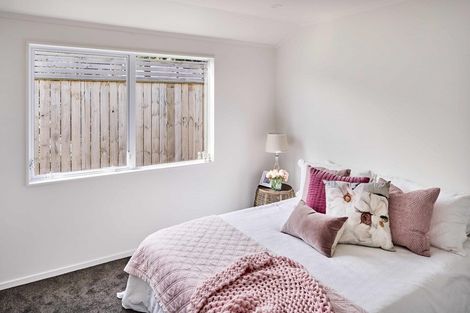 Photo of property in 5a Grays Road, Plimmerton, Porirua, 5026