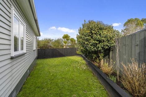 Photo of property in 2 Buisson Glade, West Harbour, Auckland, 0618
