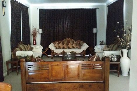 Photo of property in 28 Kaseng Place, East Tamaki Heights, Auckland, 2016