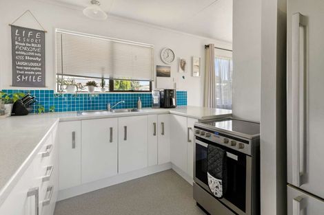 Photo of property in 13 Robinson Street, Katikati, 3129