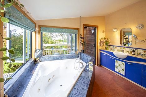 Photo of property in 679 Cove Road, Waipu, 0582