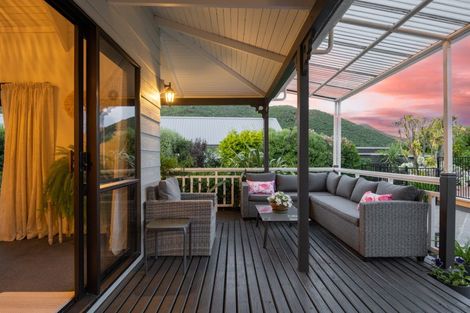 Photo of property in 1 Beach Road, Waikawa, Picton, 7220