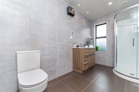 Photo of property in 4/5 Perekia Street, Albany, Auckland, 0632