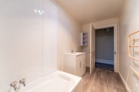 Photo of property in 92-98 High Street, Waimate, 7924