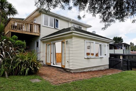 Photo of property in 235a Titirangi Road, Titirangi, Auckland, 0604