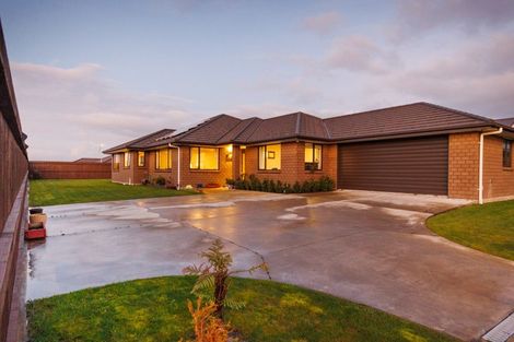 Photo of property in 7 Cyprus Place, Fitzherbert, Palmerston North, 4410