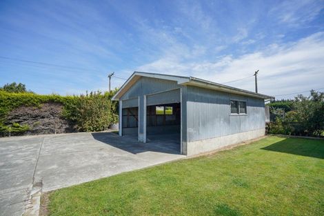 Photo of property in 1048 Lochiel-branxholme Road, Branxholme, Invercargill, 9874