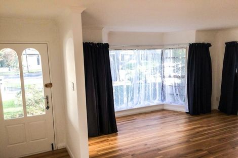 Photo of property in 1 Carbine Court, Awapuni, Palmerston North, 4412