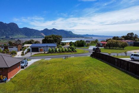 Photo of property in 3 Ruataniwha Drive, Collingwood, 7073