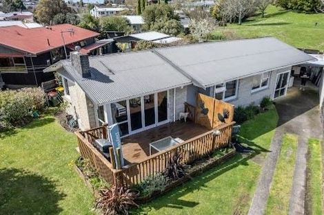 Photo of property in 17 Macmurdo Avenue, Glenview, Hamilton, 3206