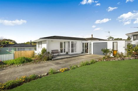 Photo of property in 5 Hamilton Drive, Waiuku, 2123