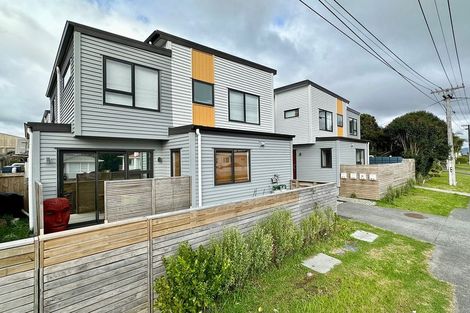Photo of property in 1/4 Edgerton Road, Te Atatu Peninsula, Auckland, 0610