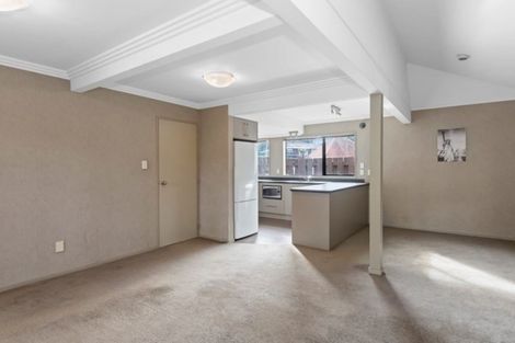 Photo of property in 2/190 Devonport Road, Tauranga, 3110