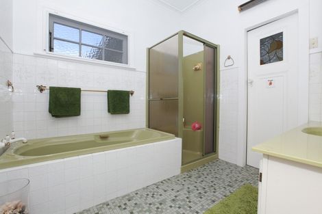 Photo of property in 112 Great South Road, Huntly, 3700