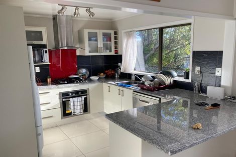Photo of property in 2/70 Stanniland Street, Sunnyhills, Auckland, 2010