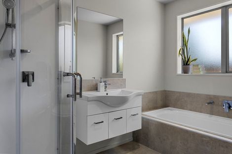 Photo of property in 5 Hamlett Drive, Woodend, 7610