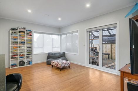Photo of property in 24 Rothery Road, Hillpark, Auckland, 2102