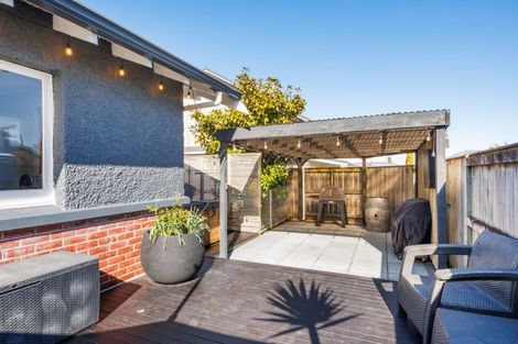 Photo of property in 116 Heretaunga Street, Palmerston North, 4414