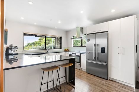 Photo of property in 1/305 Glenfield Road, Glenfield, Auckland, 0629