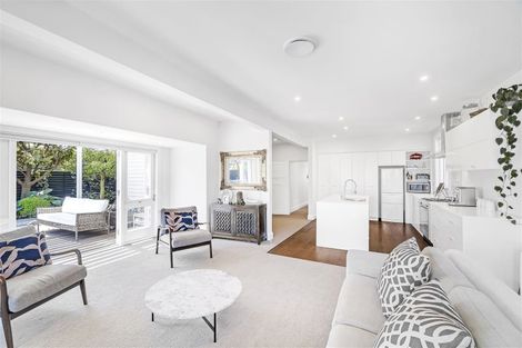 Photo of property in 49 Hartley Avenue, Strowan, Christchurch, 8052