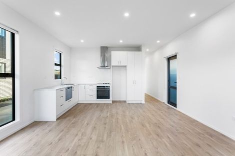 Photo of property in 2/2 Riversdale Road, Avondale, Auckland, 1026
