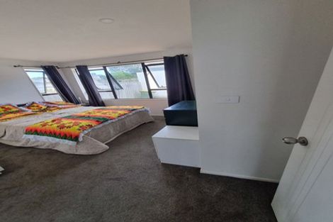 Photo of property in 2 Arnhem Place, Pukekohe, 2120