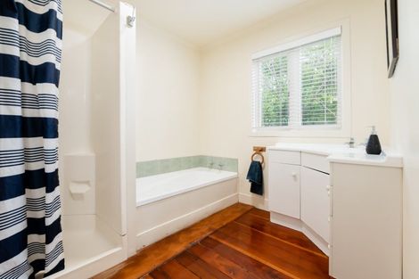 Photo of property in 39 Te Aroha Street, Hamilton East, Hamilton, 3216