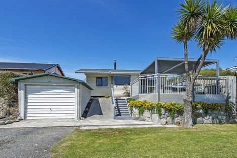 Photo of property in 26 Rotten Row, Waikuku Beach, 7473