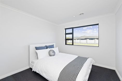 Photo of property in 11 Petrel Close, Paraparaumu Beach, Paraparaumu, 5032