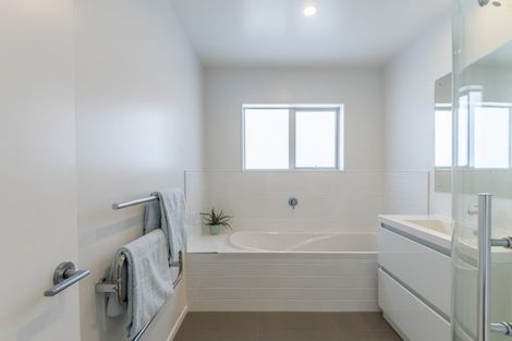 Photo of property in 4 Foxham Terrace, Churton Park, Wellington, 6037