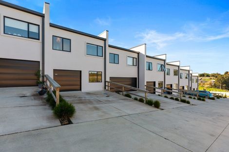 Photo of property in 3/12 Westmorland Rise, Bethlehem, Tauranga, 3110