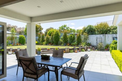 Photo of property in 25 Magnolia Rise, Waipahihi, Taupo, 3330