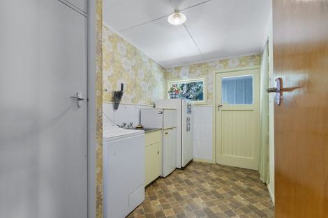 Photo of property in 12 Totara Terrace, Inglewood, 4330
