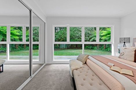 Photo of property in 11 Scenic Drive, Hillpark, Auckland, 2102