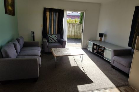 Photo of property in 36 Madigan Place, Glendene, Auckland, 0602