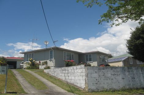 Photo of property in 24 Lee Street, Te Puke, 3119
