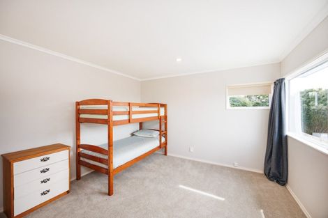 Photo of property in 30 Kilkenny Place, Fitzherbert, Palmerston North, 4410