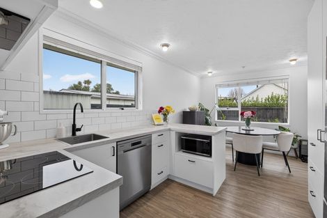 Photo of property in 2/37 Petrie Street, Richmond, Christchurch, 8013