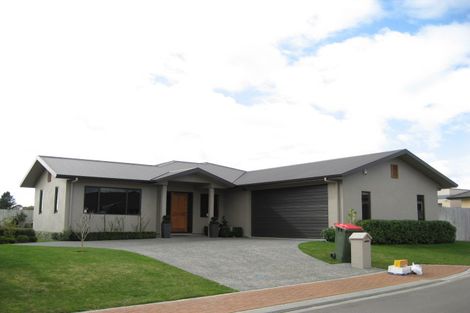 Photo of property in 16 Scott Place, Havelock North, 4130